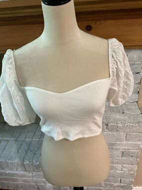 Zara White Ribbed Puff Sleeve Crop Top